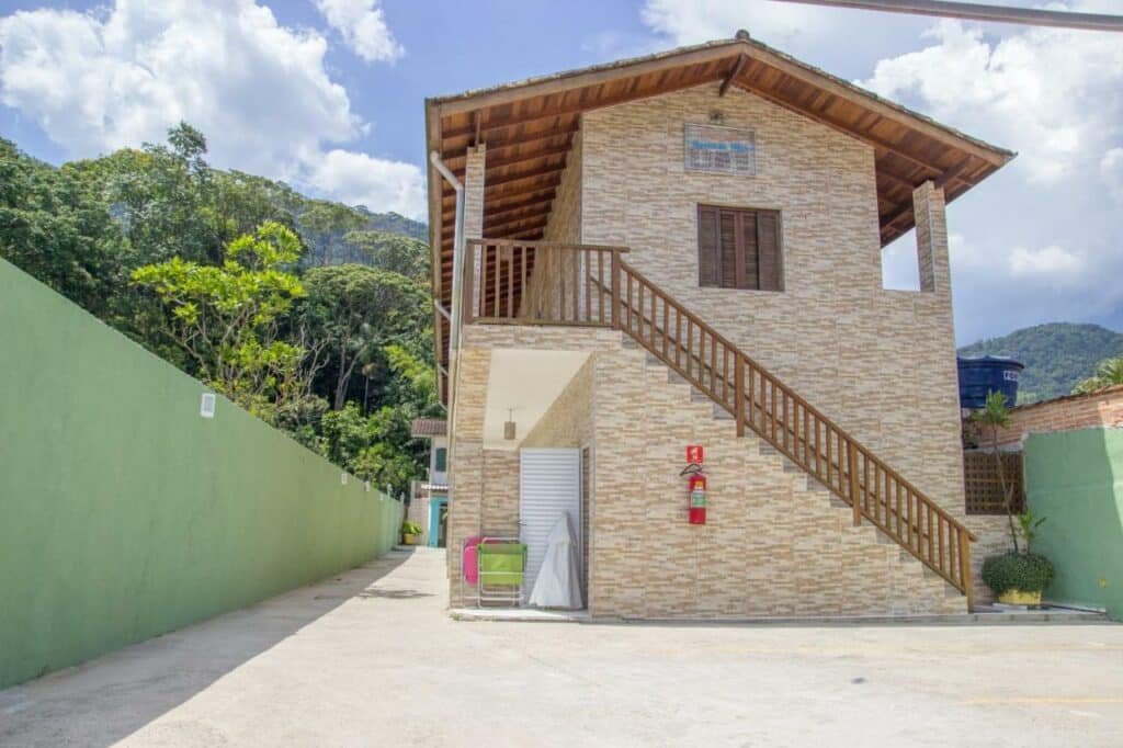 fachada da Pousada Águas do Mar em Boiçucanga
