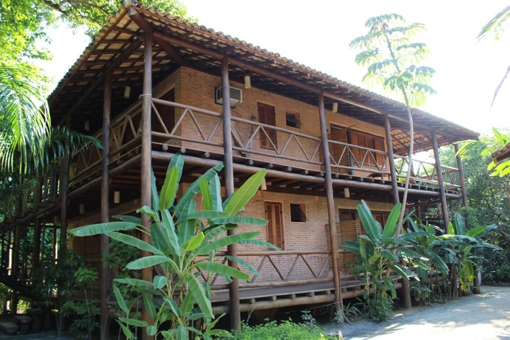 Prédio da Pousada Canto Verde