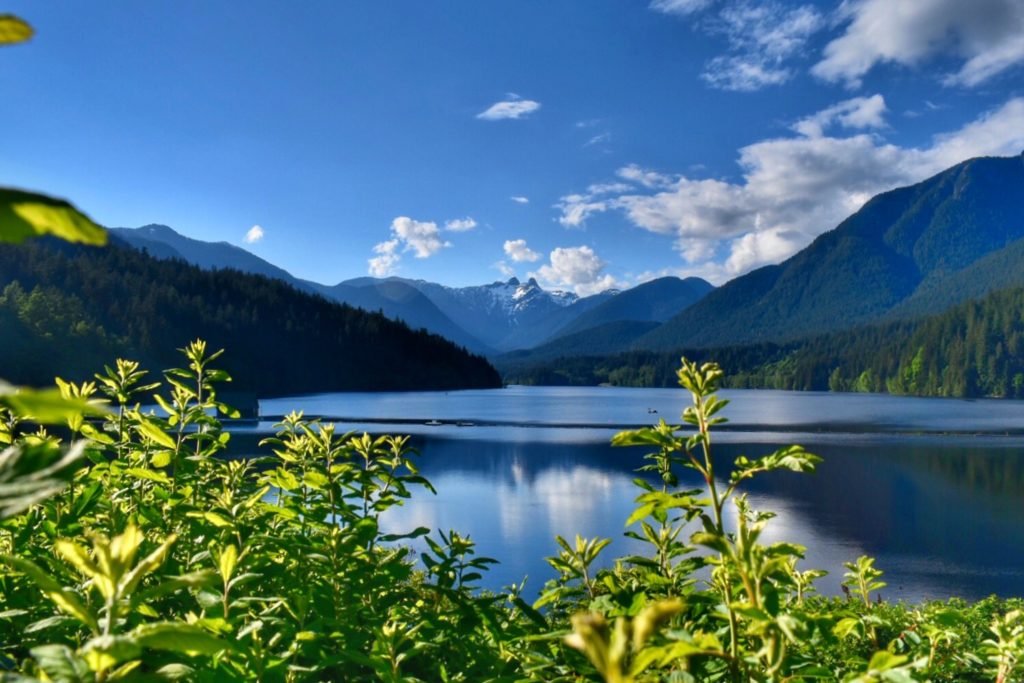 Capilano Dam, no caminho para a Grouse Mountain e a Capilano em Vancouver