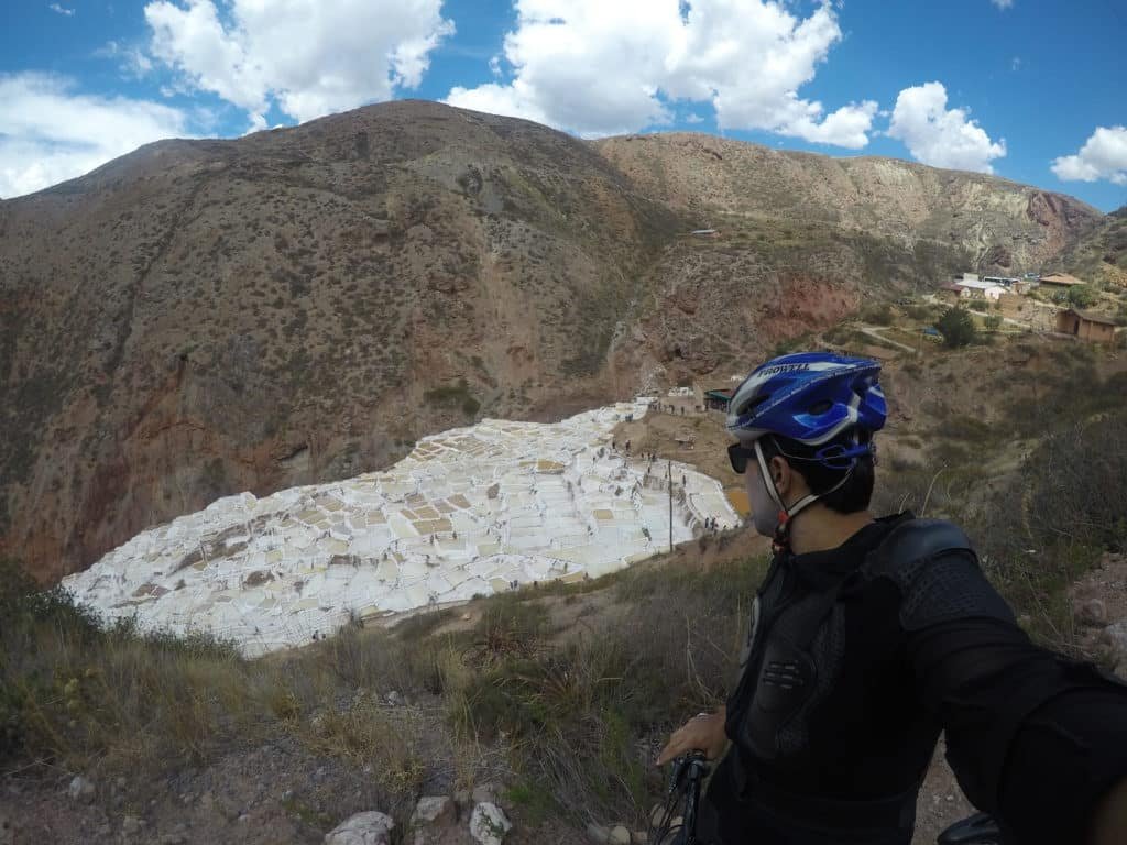 Passeio de bike pelas Salinas de Maras