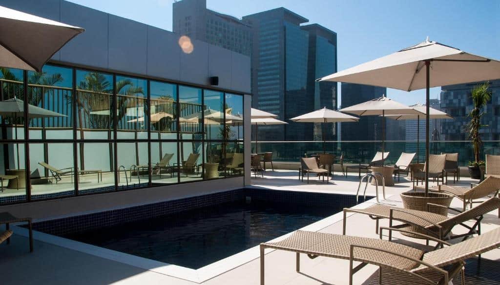 piscina do Américas Granada Hotel no centro do rio de janeiro