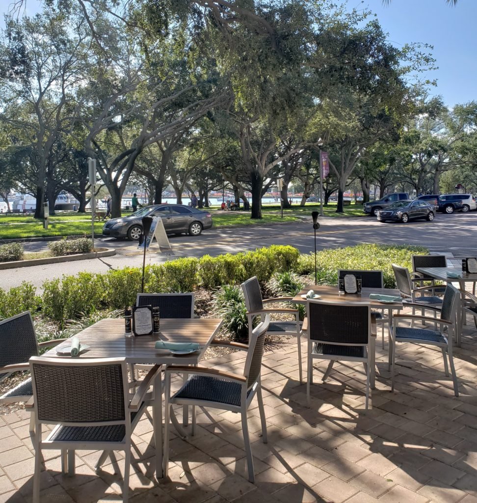 400 Beach Seafood & Tap House