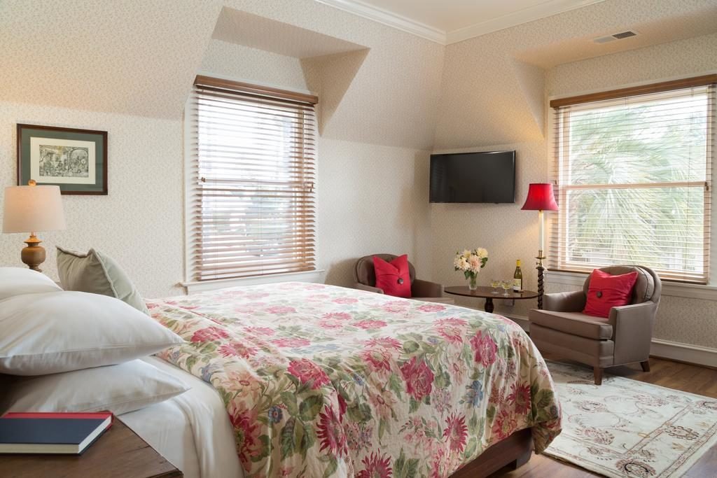Cheshire Cat Inn B&B