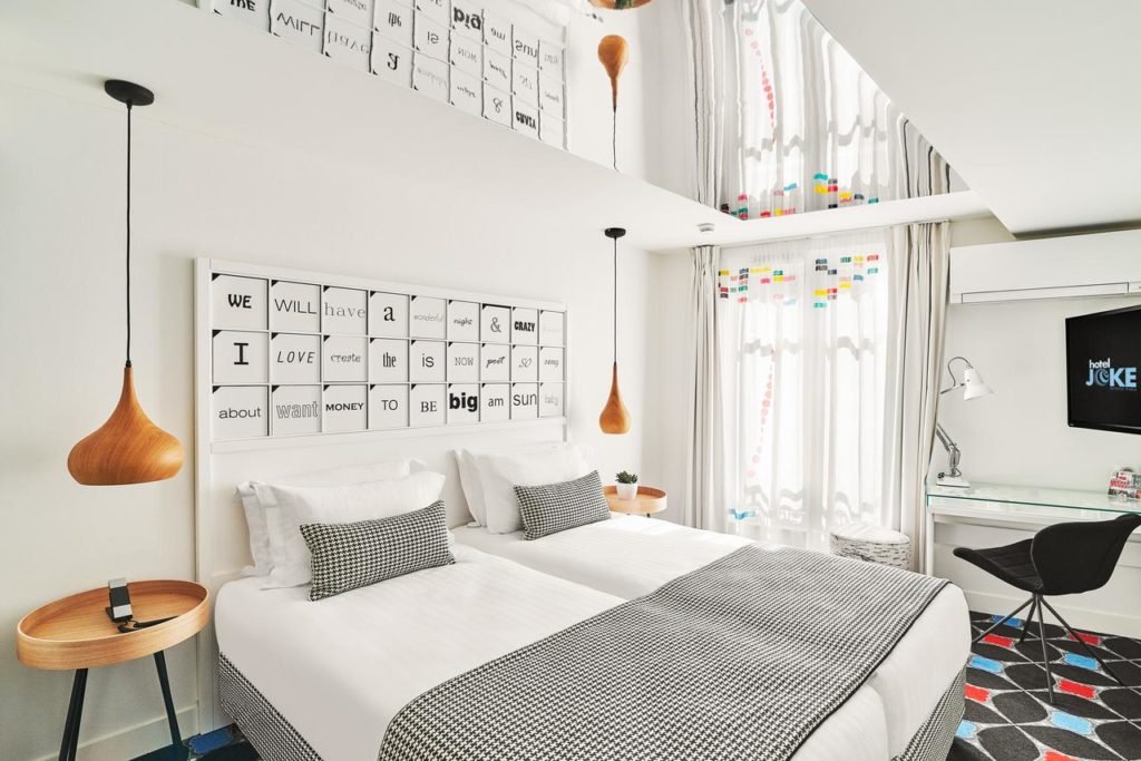 O Hotel Joke com decoração super moderna e simétrica - Foto: Divulgação - onde ficar em paris