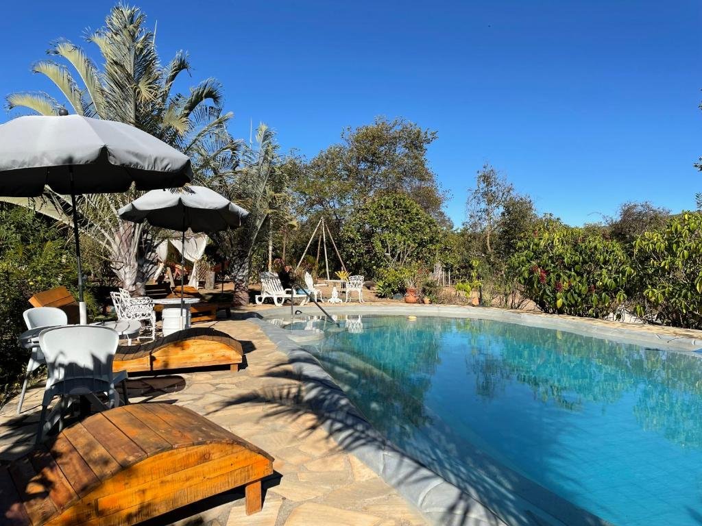 Piscina da pousada Kafofinho da Serra, uma das pousadas perto de Belo Horizonte