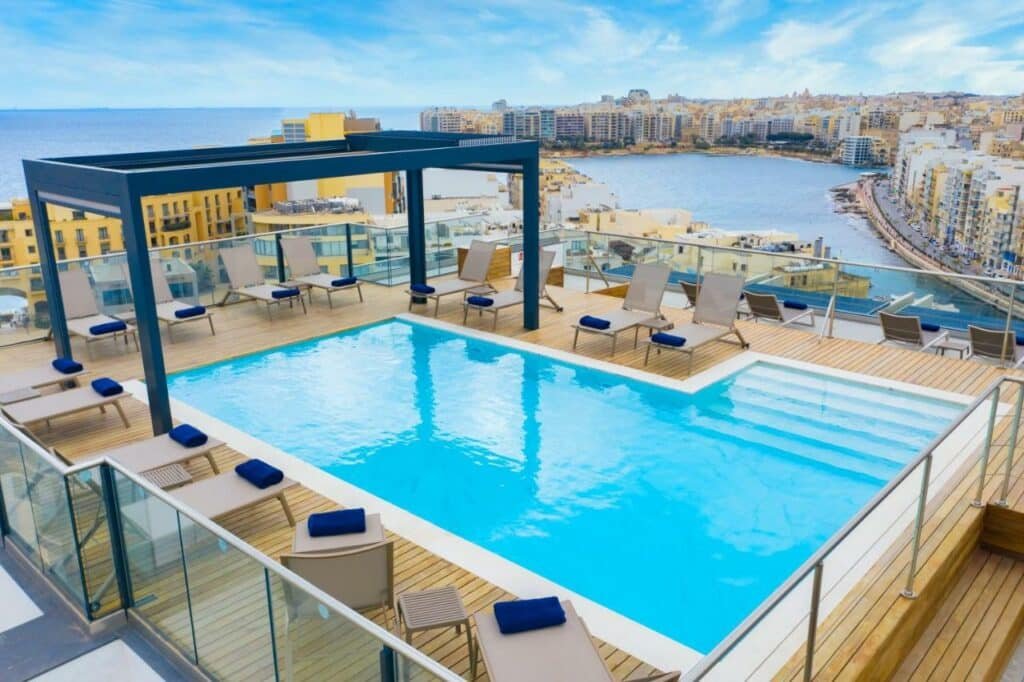 Piscina do Mercure St. Julian