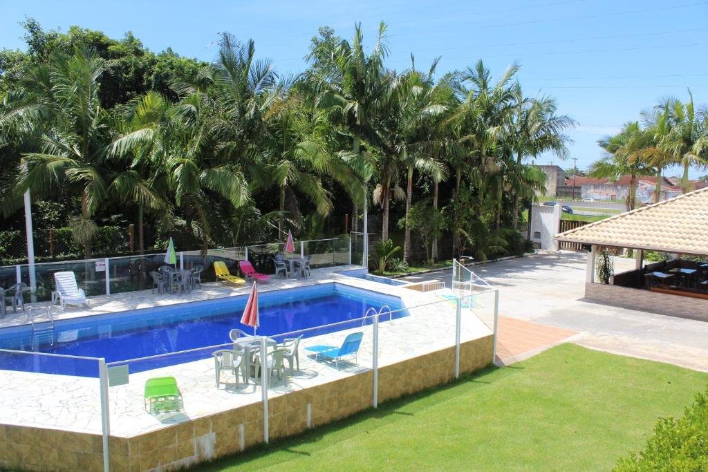 Piscina da Murakami Pousada, em Itanhaém