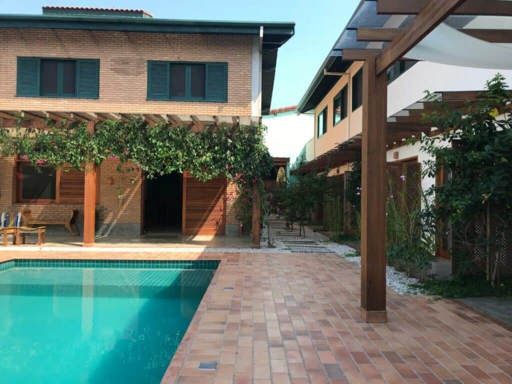 Piscina ao ar livre na Nai