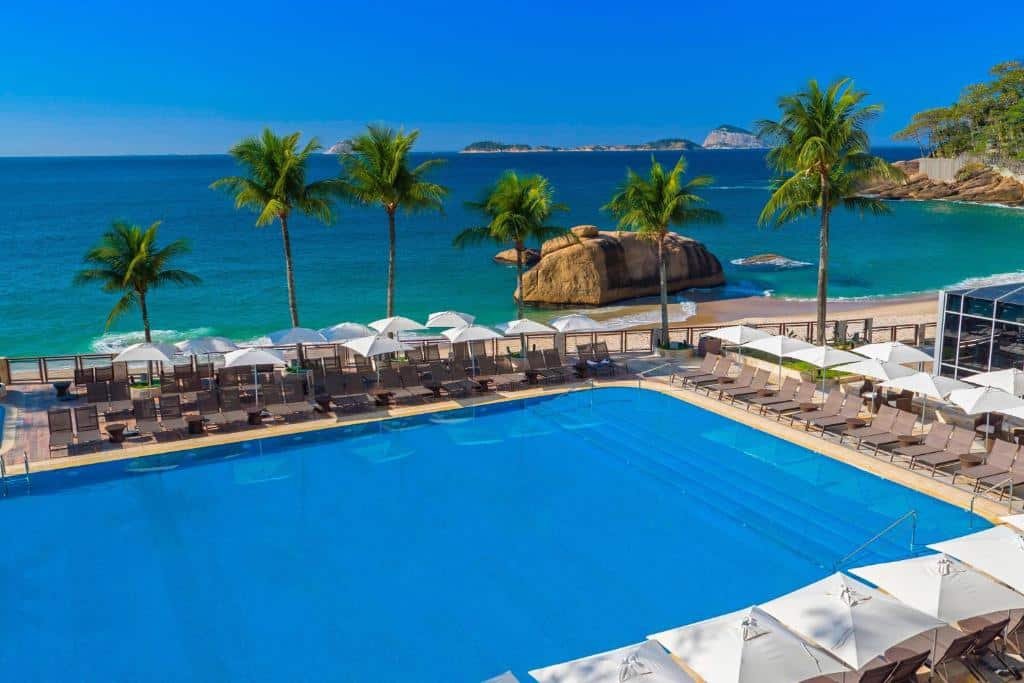 piscina do Sheraton Grand Rio Hotel & Resort no Leblon