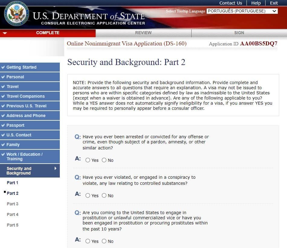 Página do site do consulado americano onde é preenchido o formulário DS-160 na parte de Security and Background: Part 2
