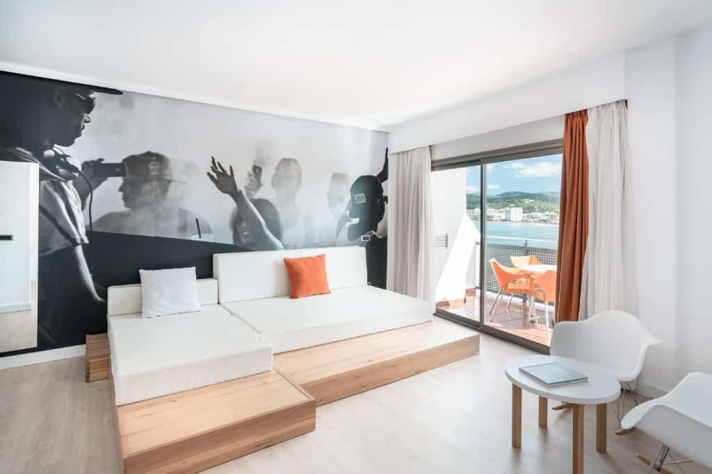 Quarto do THB Ocean Beach, um dos hotéis em Ibiza