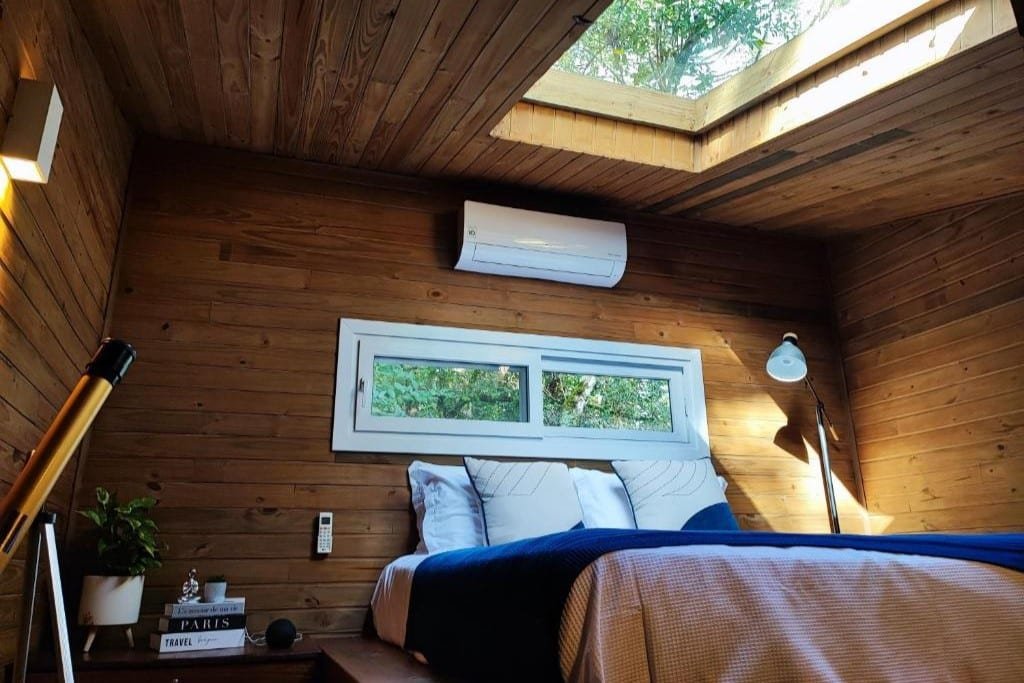 Foto do interior do Vila Nambu representando o post de chalés em Gramado.