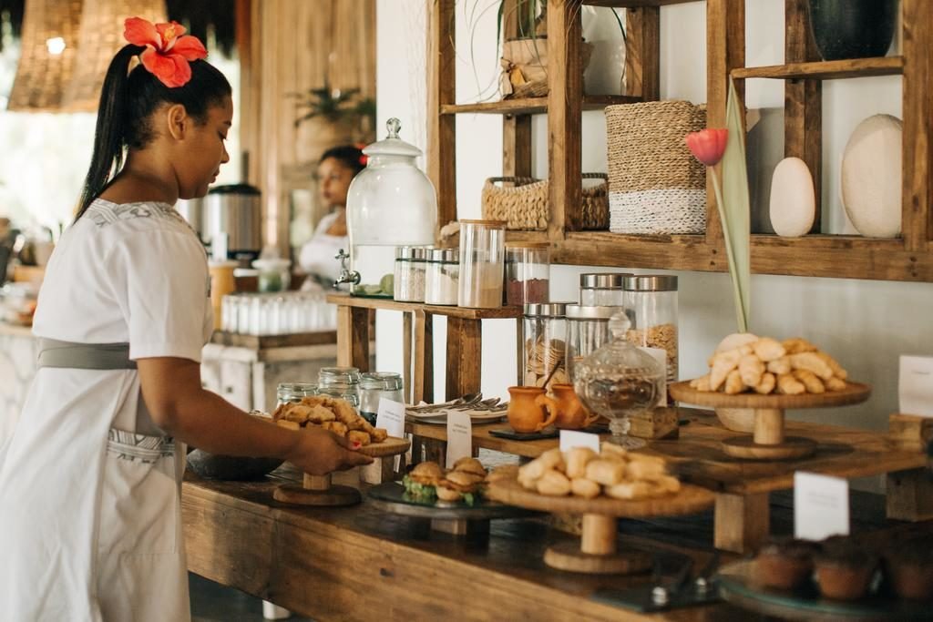 café da manhã na Vila dos Orixás Boutique Hotel